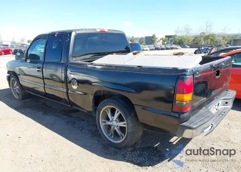 2001 Chevrolet Silverado 1500 из США, поврежденный, VIN 2GCEC19W211401694